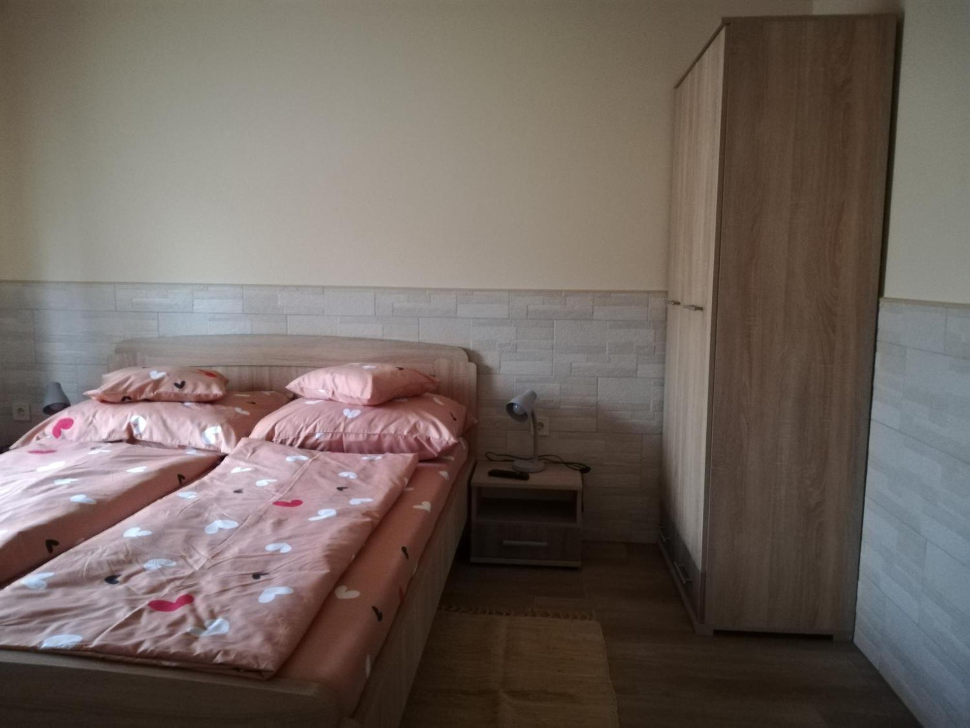 Imola Es Andrea Apartmanhaz 3 Hajdúszoboszló Eksteriør bilde